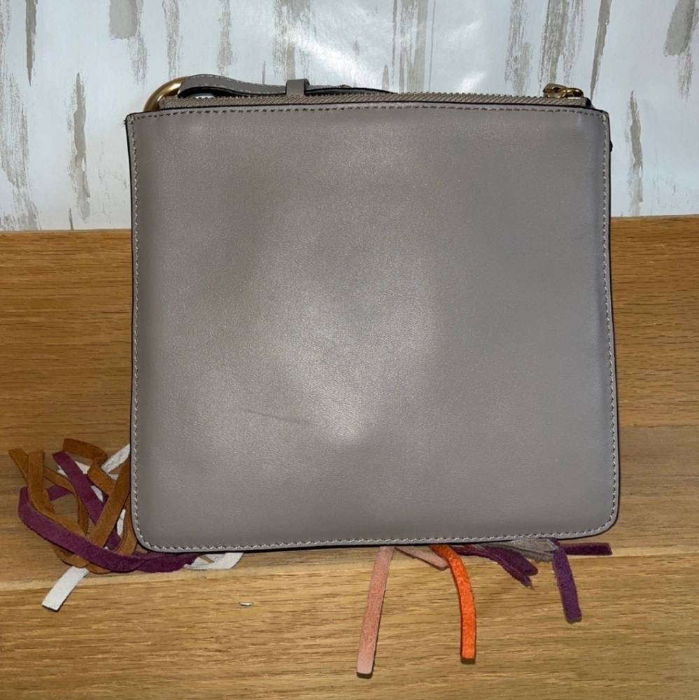 Chloe Hudson fringe crossbody bag - Picture 2 of 15